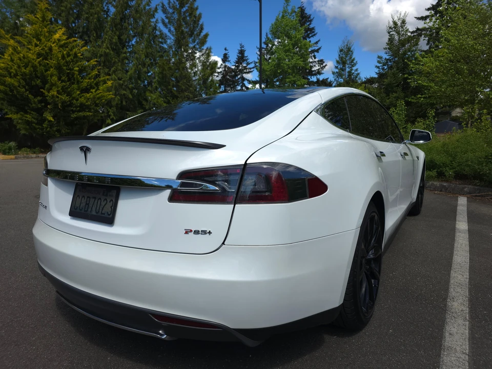 2013 Tesla Model S - Image 21 of 31