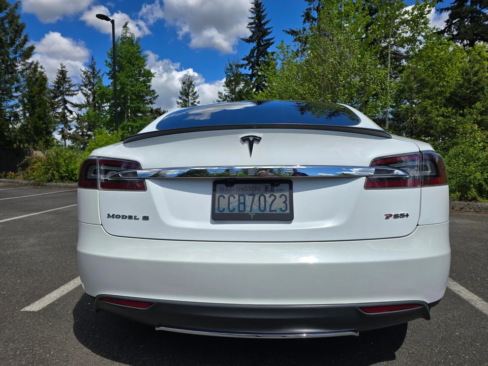 2013 Tesla Model S - Image 19 of 31