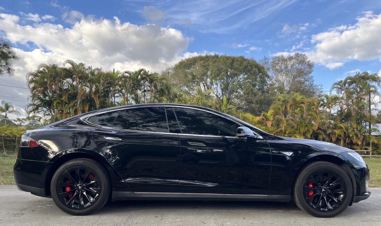 2013 Tesla Model S - Image 13 of 21