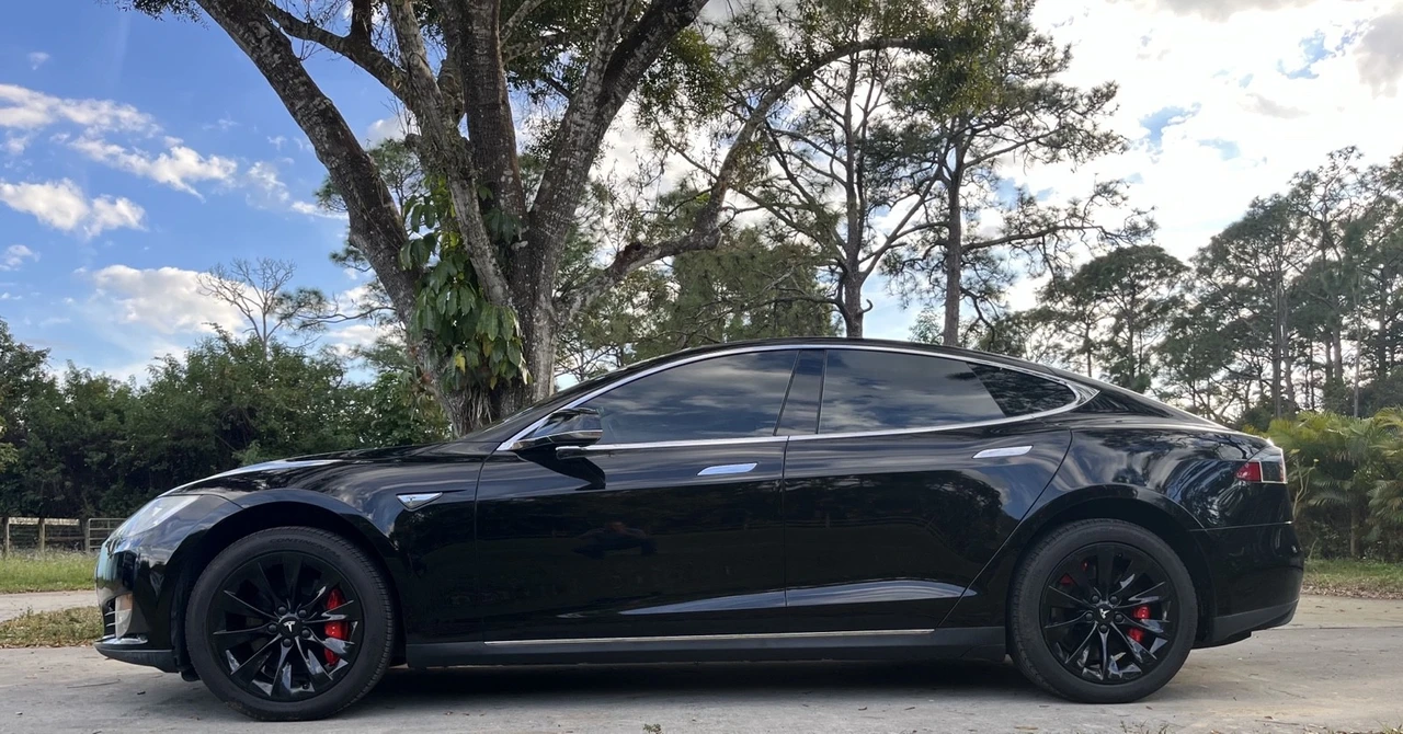 2013 Tesla Model S - Image 12 of 21