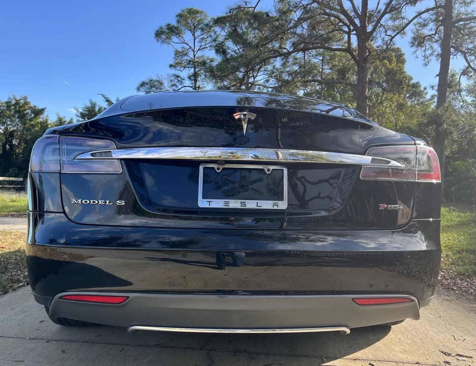 2013 Tesla Model S - Image 4 of 21