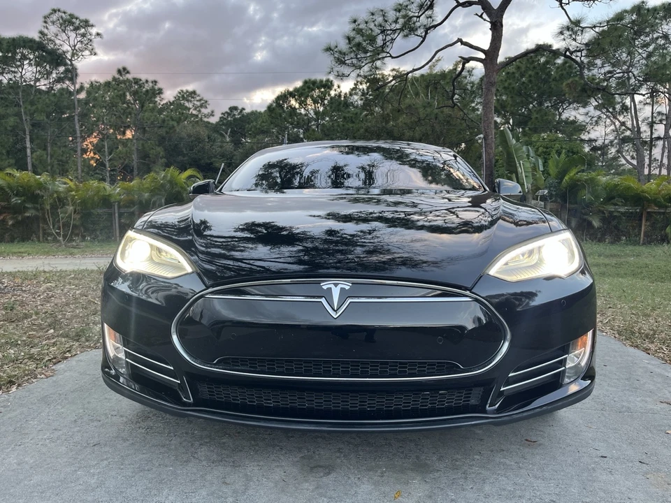 2013 Tesla Model S - Image 16 of 21