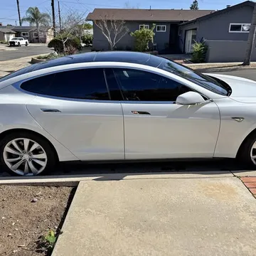 2013 Tesla Model S P85
