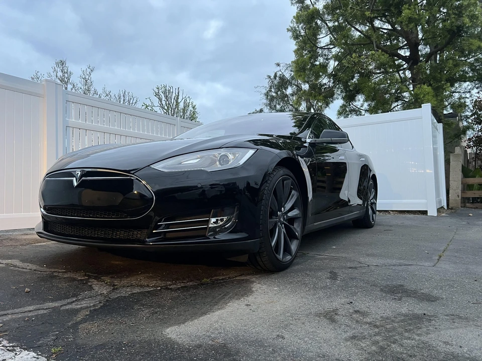 2013 Tesla Model S - Image 24 of 31