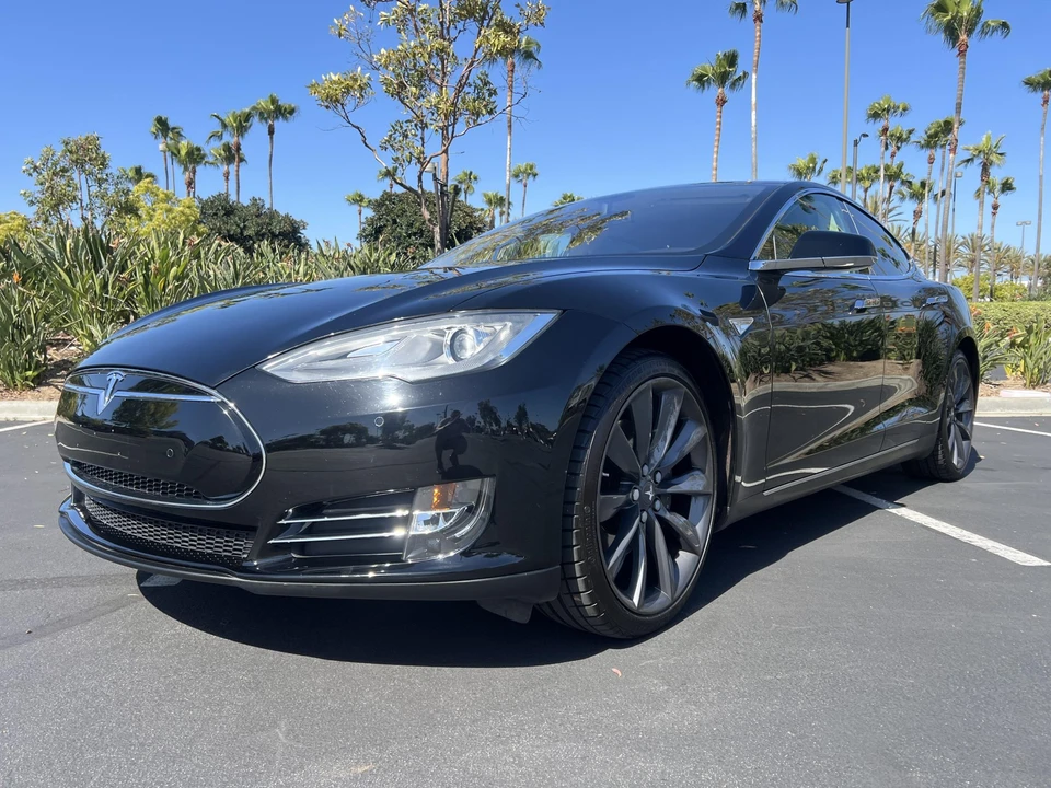 2013 Tesla Model S - Image 3 of 31