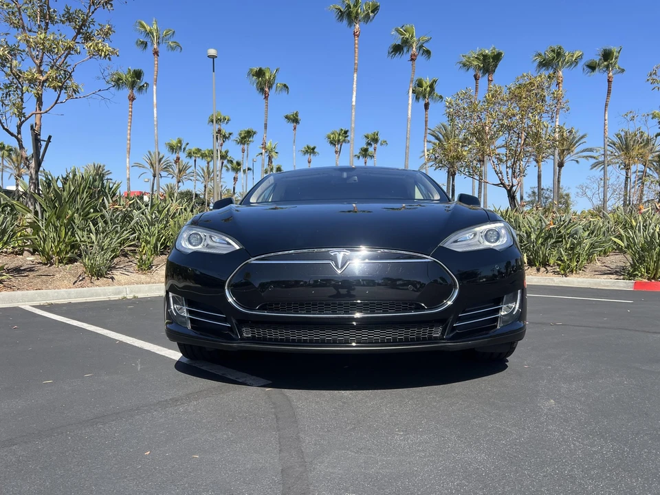 2013 Tesla Model S - Image 6 of 31