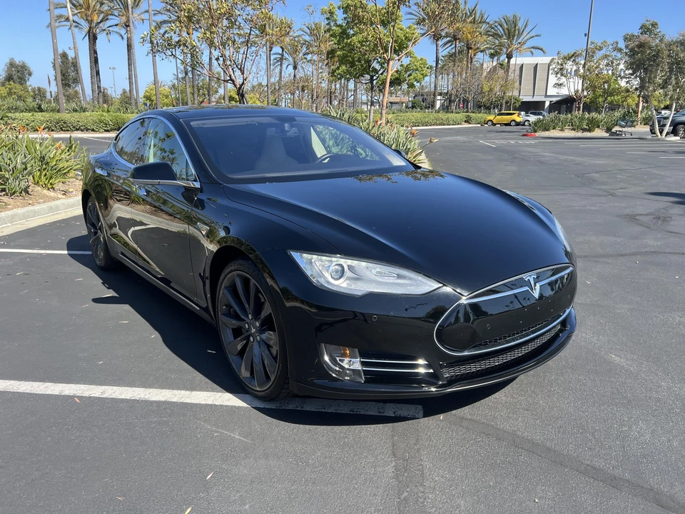 2013 Tesla Model S - Image 7 of 31