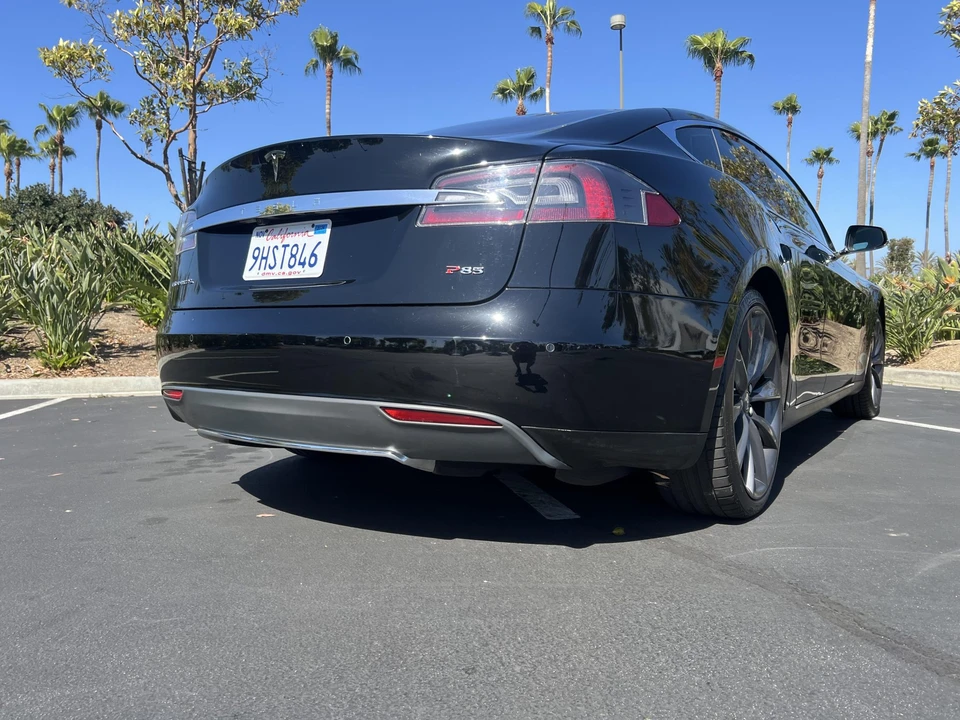 2013 Tesla Model S - Image 15 of 31