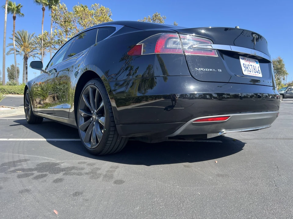 2013 Tesla Model S - Image 19 of 31