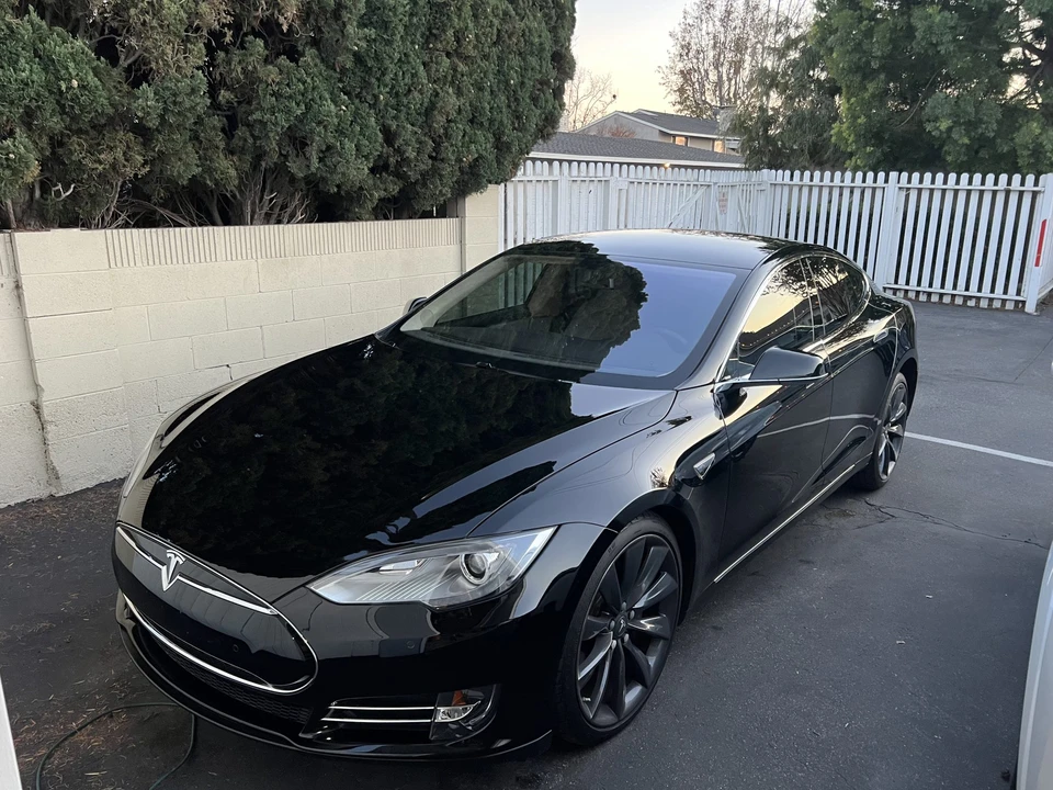 2013 Tesla Model S - Image 22 of 31