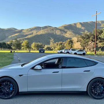 2013 Tesla Model S P85