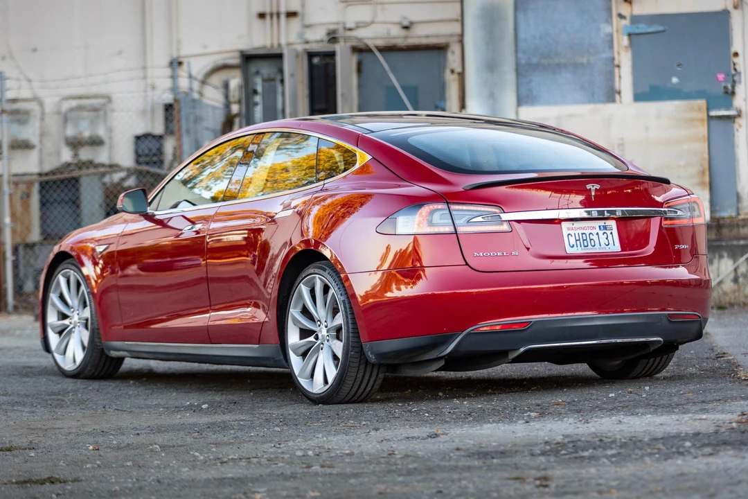 2013 Tesla Model S - Image 4 of 31