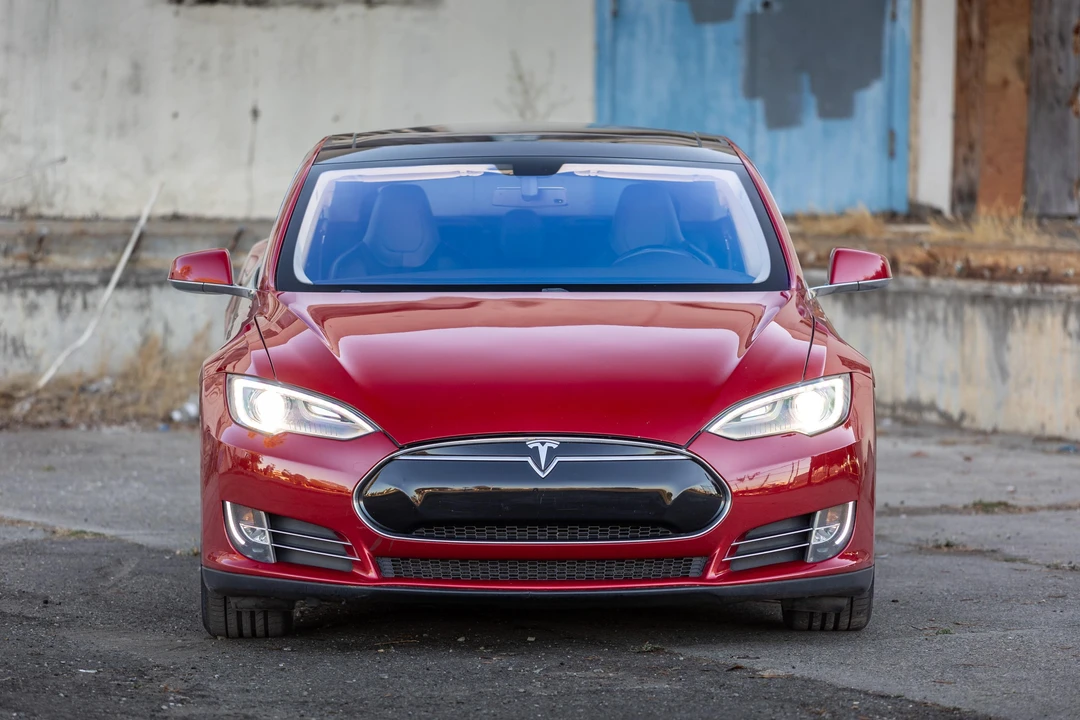 2013 Tesla Model S - Image 6 of 31