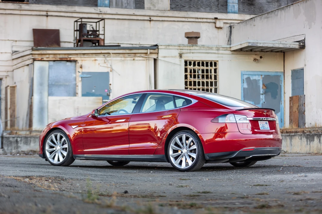 2013 Tesla Model S - Image 20 of 31