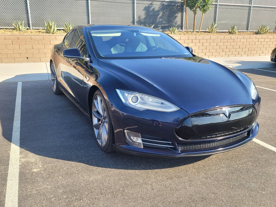 2013 Tesla Model S - Image 14 of 31