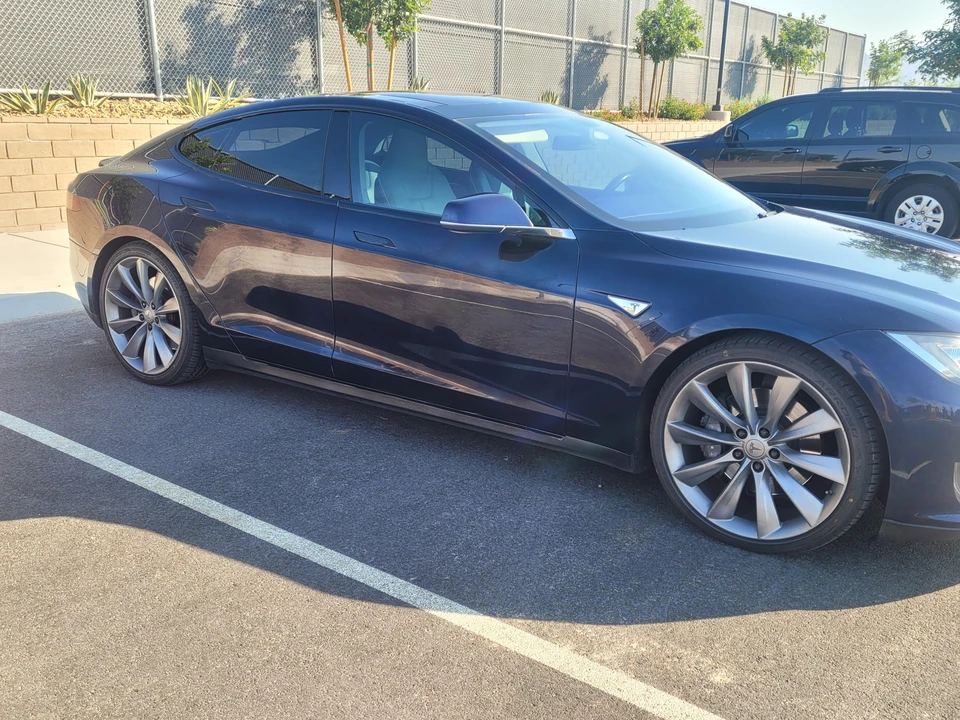 2013 Tesla Model S - Image 18 of 31