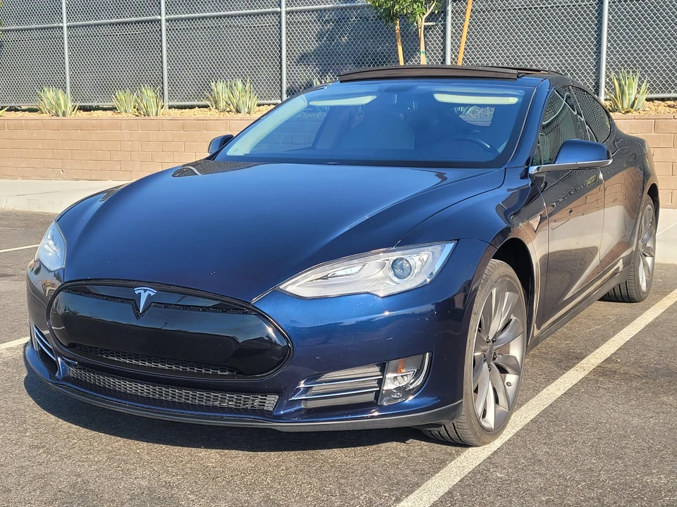 2013 Tesla Model S - Image 7 of 31