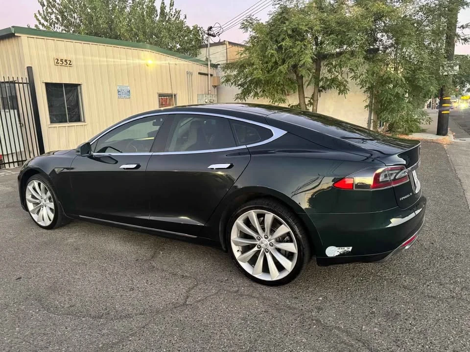2013 Tesla Model S - Image 8 of 20