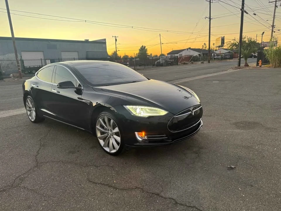 2013 Tesla Model S - Image 2 of 20