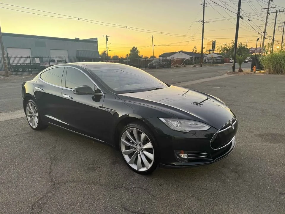 2013 Tesla Model S - Image 11 of 20