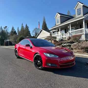 2013 Tesla Model S Signature