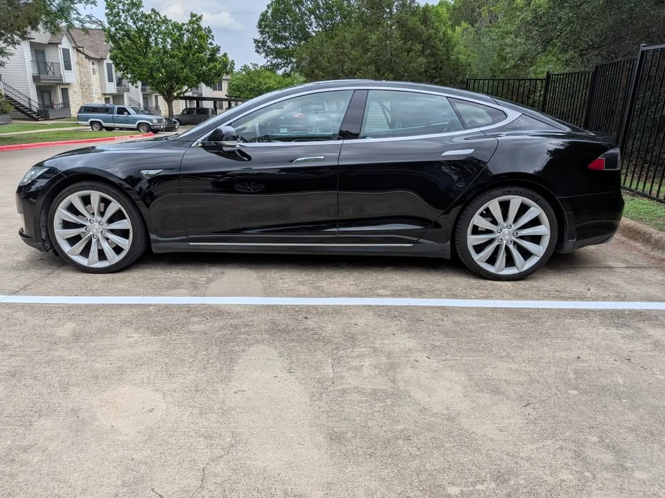 2013 Tesla Model S - Image 2 of 13