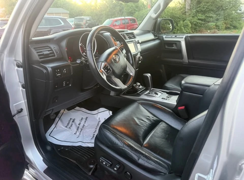 2013 Toyota 4Runner 5th Gen - Image 11 of 20