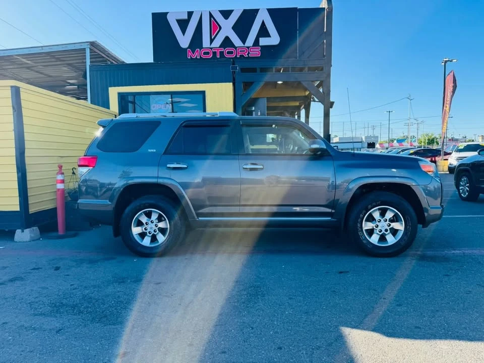 2013 Toyota 4Runner 5th Gen - Image 4 of 17