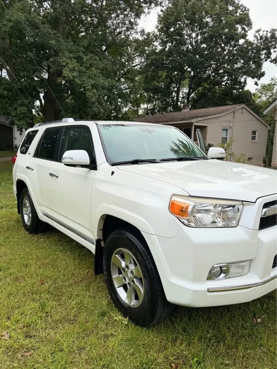 2013 Toyota 4Runner 5th Gen - Image 2 of 19