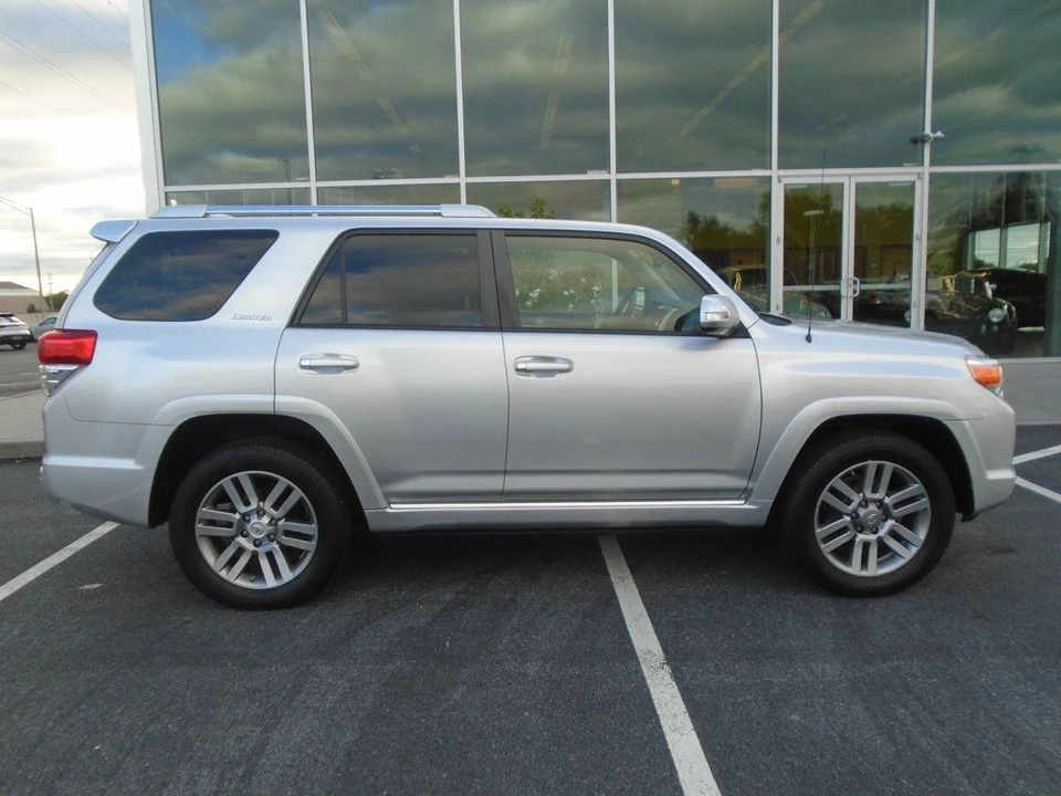2013 Toyota 4Runner 5th Gen - Image 3 of 12