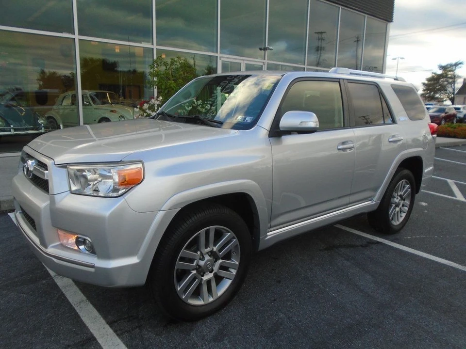 2013 Toyota 4Runner 5th Gen - Image 9 of 12