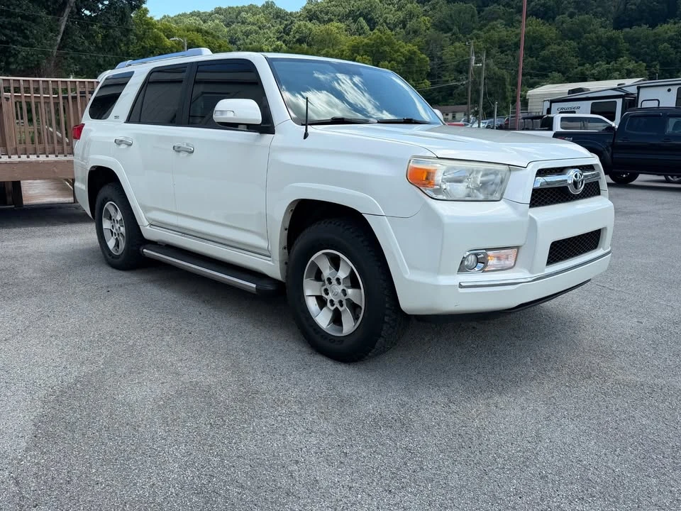 2013 Toyota 4Runner 5th Gen - Image 2 of 9