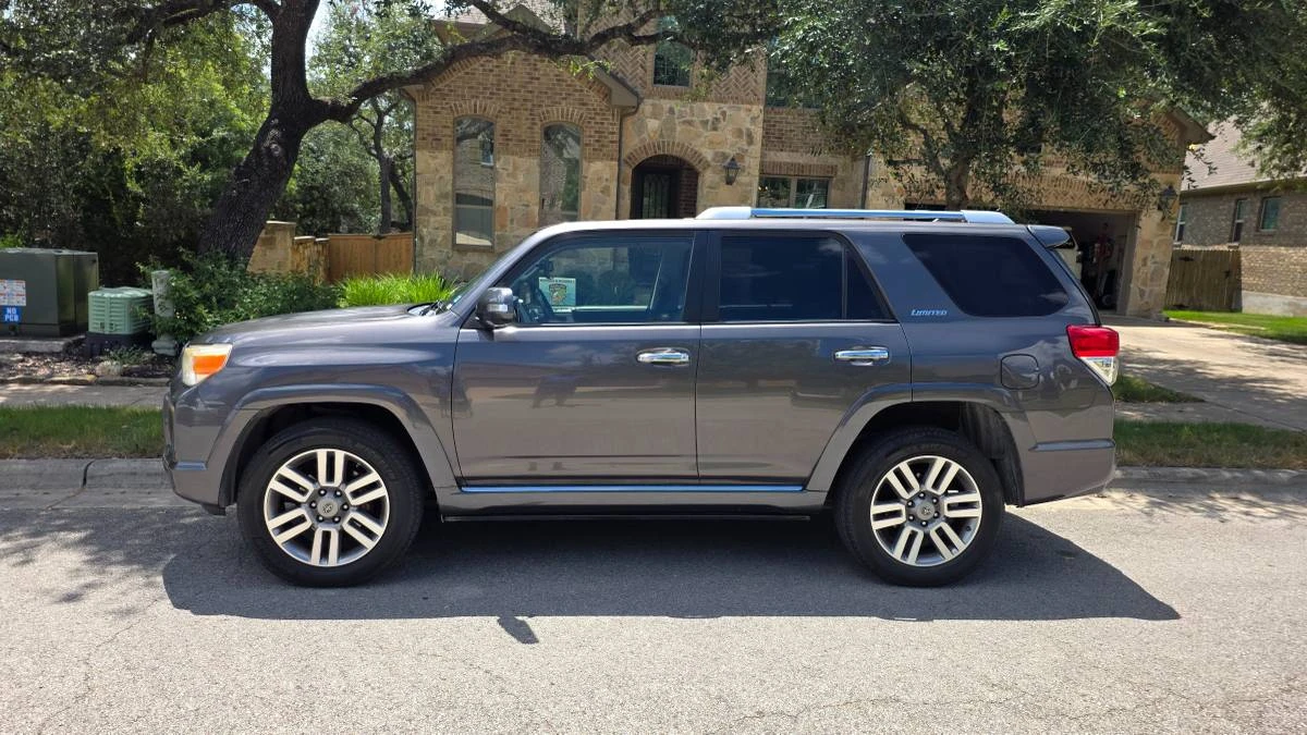 2013 Toyota 4Runner 5th Gen - Image 5 of 14