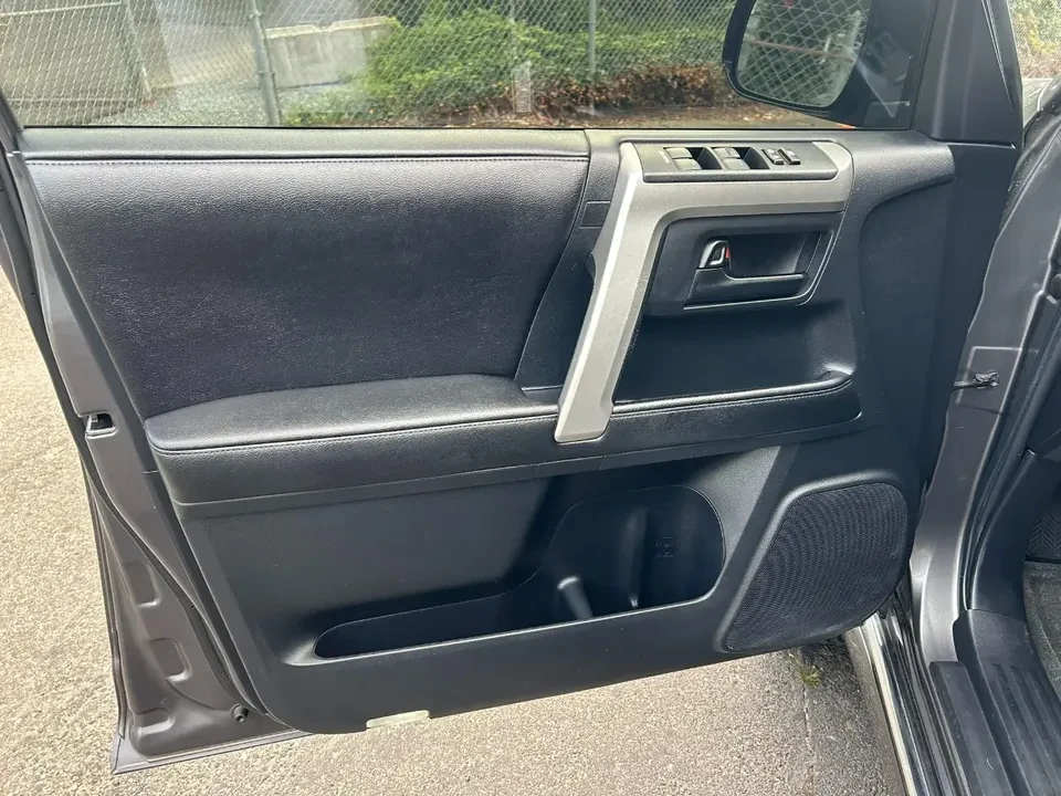 2013 Toyota 4Runner 5th Gen - Image 8 of 19