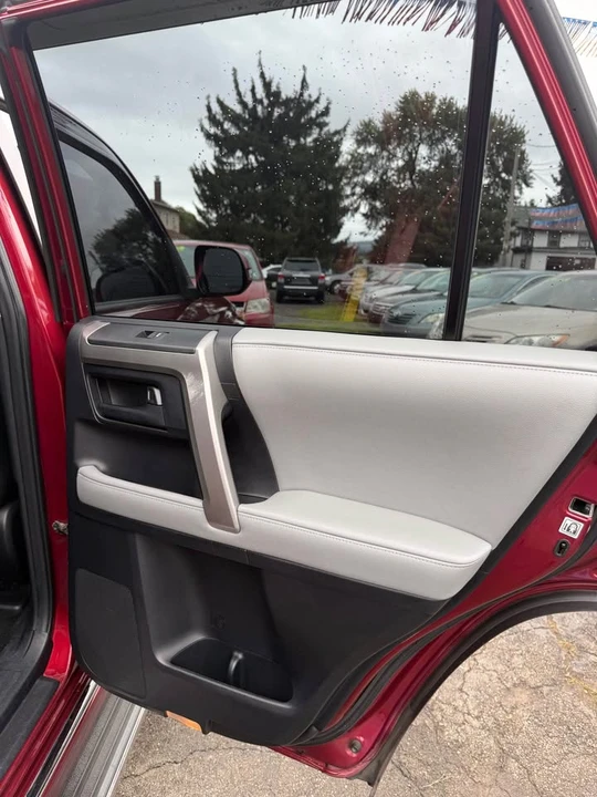 2013 Toyota 4Runner 5th Gen - Image 9 of 12