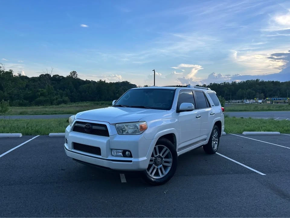2013 Toyota 4Runner 5th Gen - Image 2 of 20