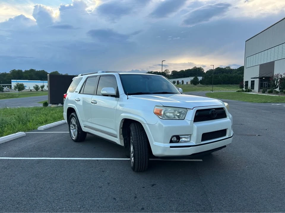 2013 Toyota 4Runner 5th Gen - Image 3 of 20