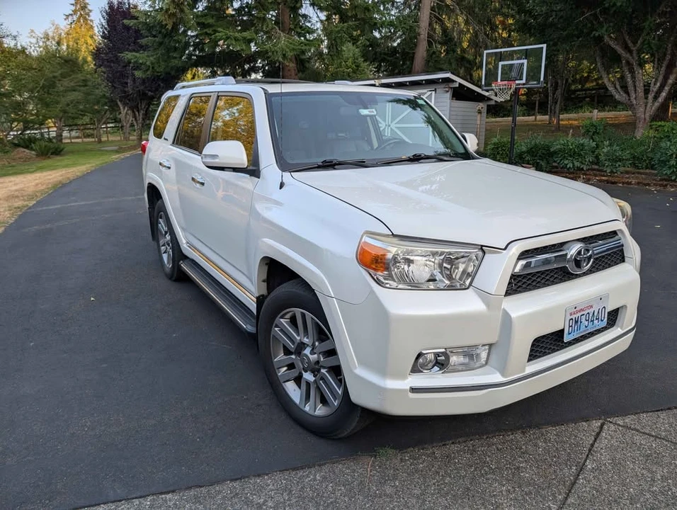 2013 Toyota 4Runner 5th Gen - Image 4 of 13