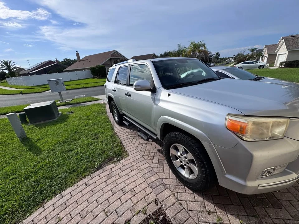 2013 Toyota 4Runner - Image 2 of 18