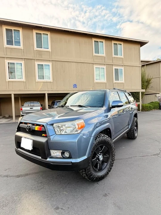 2013 Toyota 4Runner 5th Gen - Image 4 of 15