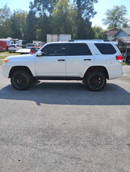 2013 Toyota 4Runner 5th Gen - Image 5 of 20