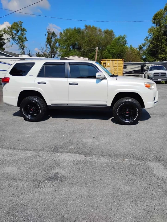 2013 Toyota 4Runner 5th Gen - Image 4 of 20