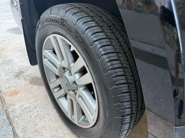 2013 Toyota 4Runner 5th Gen - Image 17 of 18