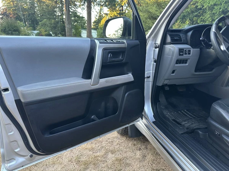 2013 Toyota 4Runner 5th Gen - Image 8 of 20