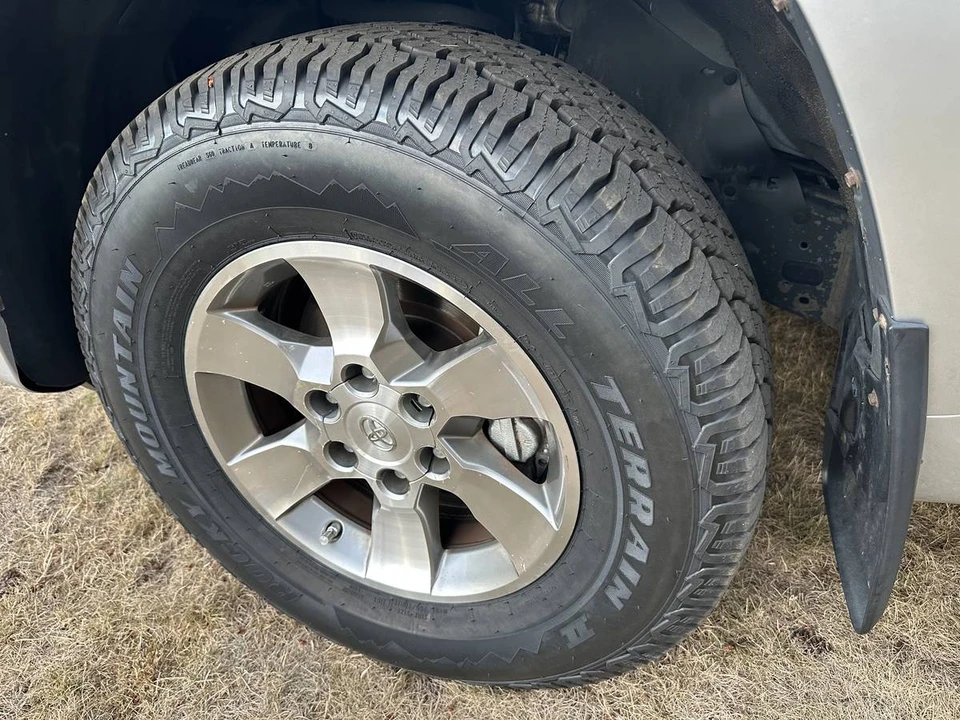 2013 Toyota 4Runner 5th Gen - Image 18 of 20
