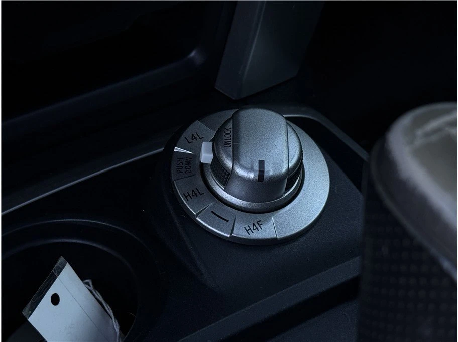 2013 Toyota 4Runner 5th Gen - Image 16 of 20