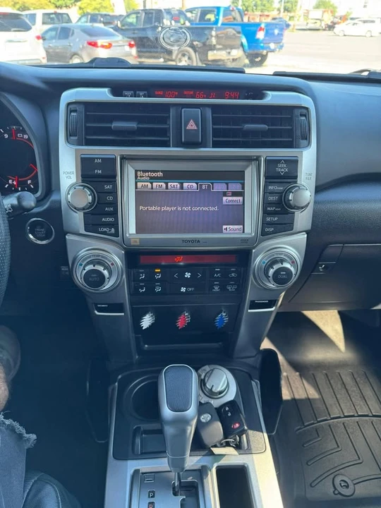 2013 Toyota 4Runner 5th Gen - Image 15 of 19