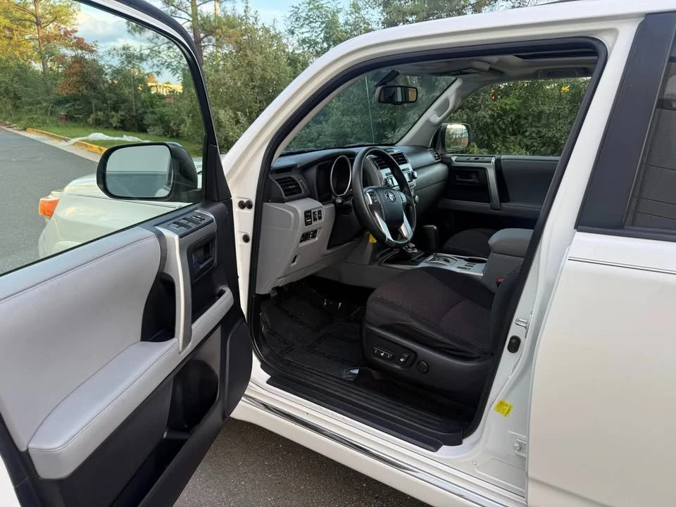 2013 Toyota 4Runner 5th Gen - Image 12 of 20