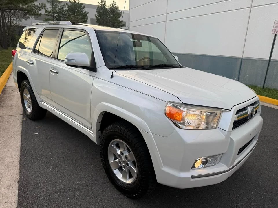 2013 Toyota 4Runner 5th Gen - Image 11 of 20