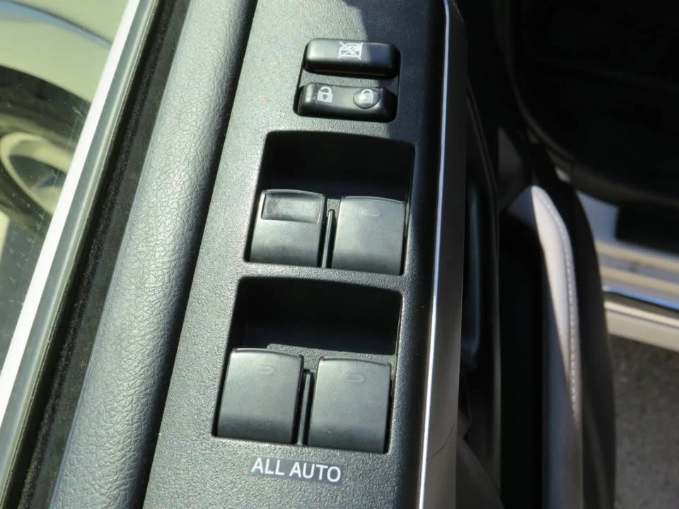 2013 Toyota 4Runner 5th Gen - Image 17 of 20